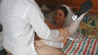بیمار مبتلا به خال کوبی در طول معاینه سکس جواهری در قصر یک متخصص زنان